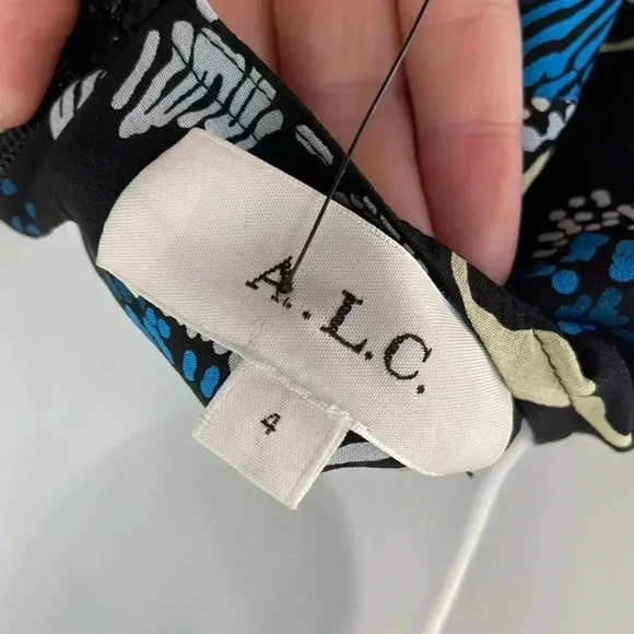 NWT A.L.C. Roxy Silk Plunge V-Neck Mini Dress Celestial Print size 4 - Picture 6 of 11